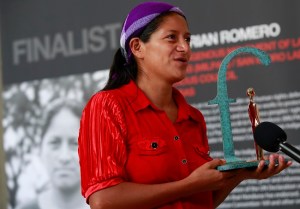 *** NO REPRODUCTION FEE *** DUBLIN : 10/6/2016 : Honduran Indigenous Peoples' Rights Activist Wins 2016 Front Line Defenders Award. In nearly a decade of defending her community’s land and rivers from corporate destruction, Honduran woman Ms. Ana Mirian Romero has endured armed raids, physical assault, death threats, and personal defamation campaigns. Her home was burned down in January and her children have been forced to leave school because of repeated harassment. Former President of Ireland, former United Nations High Commissioner for Human Rights, and President of the Mary Robinson Foundation - Climate Justice, Mrs. Mary Robinson, presented Ana Mirian with the 2016 Front Line Defenders Award for Human Rights Defenders at Risk. Pictured was 2016 Front Line Defenders Award recipient Ana Mirian Romero of Honduras. Picture Conor McCabe Photography. MEDIA CONTACT : Erin Kilbride, Front Line Defenders email Erin@frontlinedefenders.org mobile+353 85 742 3767
